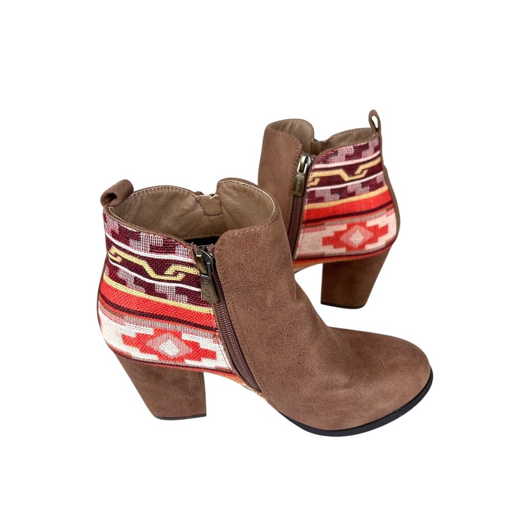Bella Mare Womens 7.5 Taupe Suede Aztec Patchwork Western Ankle Boots